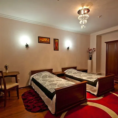 Hermes Hotel *