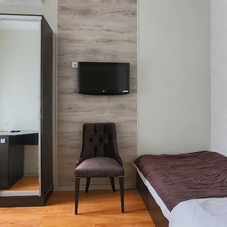 Апартаменти Hermes Hotel