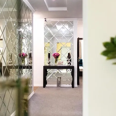Hermes Hotel Апартаменти *